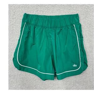 ALO Women's Green Athletic Shorts Size S #69593